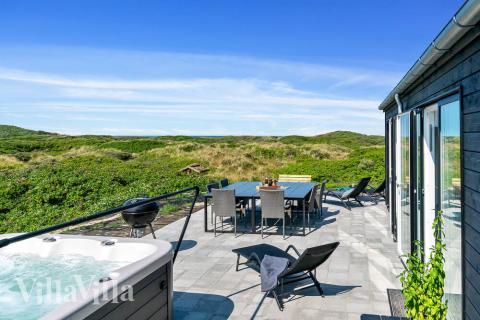Luksushus nr. 514 har en dejlig terrasse med gode havemøbler til 10 personer.