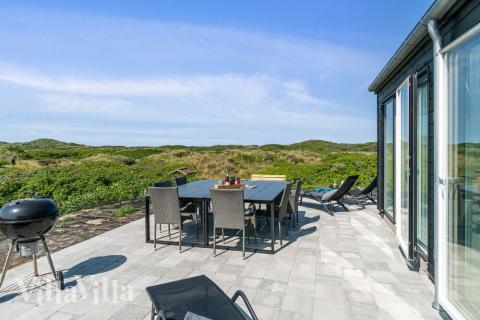 På terrassen i sommerhus nr. 514 er der plads til 10 personer.