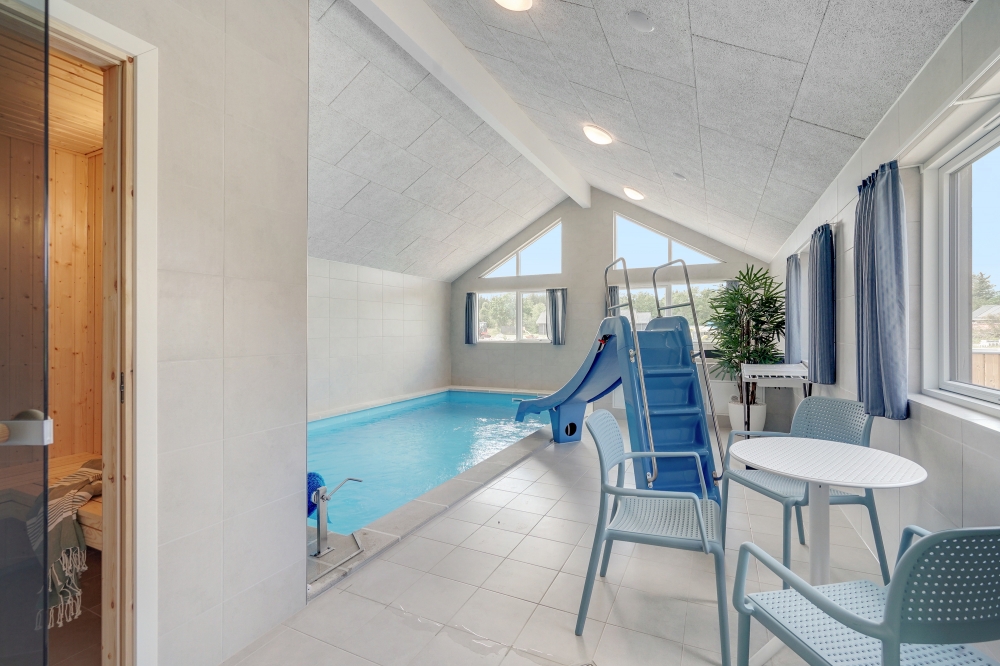 Tag en dukkert i poolen i luksushus nr. 516 i Vestjylland.