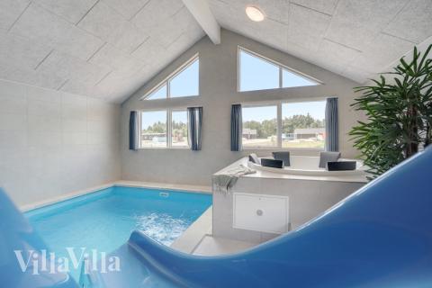 Den lækre pool i luksushuse nr. 516 til 24 personer