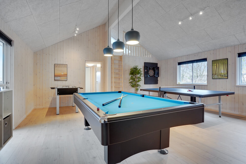 Ud over de mange timer, man kan bruge i husets pool-afdeling, så byder luksushus 526 også på billard/bordtennis og dart