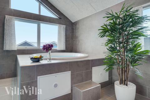 Nyd varmen i spaen i luksushus nr. 526 i Sydjylland