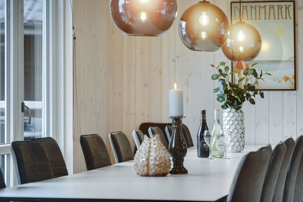 Det store lyse opholdrum i luksushus nr. 526 til 20.