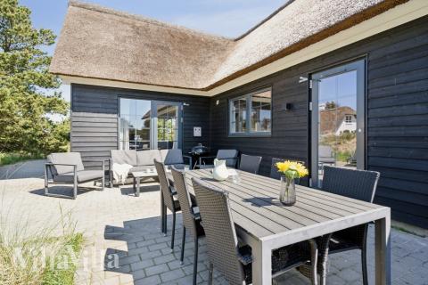 Luksushus nr. 518 har en dejlig terrasse med gode havemøbler til 14 personer.