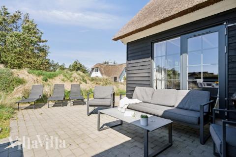Stor terrasse ved luksushus nr. 518 i Vestjylland.