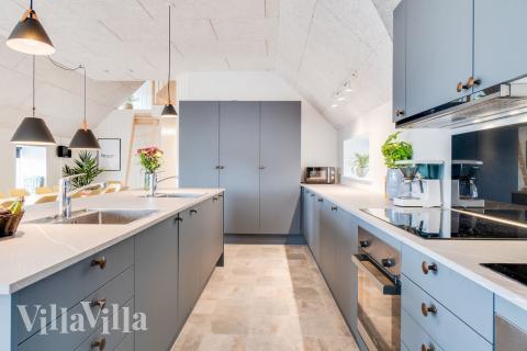 Køkkenet i luksushus nr. 528 er godt indrettet.