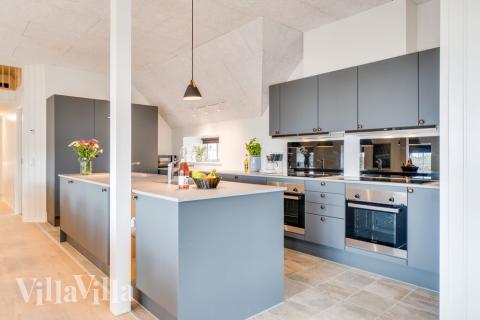 Velindrettet køkken i luksushus nr. 528 i Vestjylland.