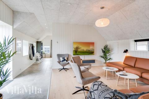 Sofahjørnet i luksushus 528 i Vestjylland.