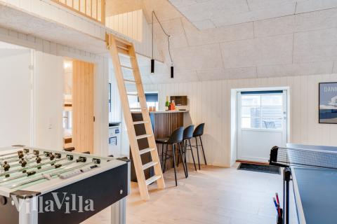 Aktivitetsrum i luksushus nr. 528 med 10 soveværelser og plads til 28 personer.