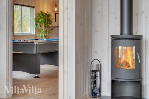 Det store lyse opholdrum i luksushus nr. 488 til 18.