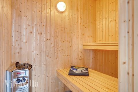Nyd varmen i saunaen i luksushus nr. 488 til 18 personer