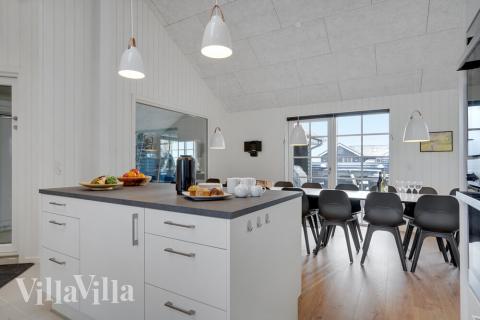 Køkkenet i luksushus nr. 520 er godt indrettet.