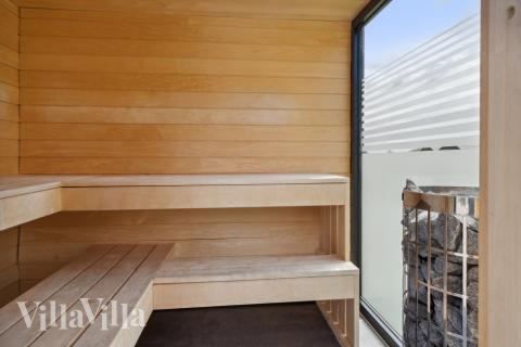 Luksushus nr. 520 er blandt andet udstyrret med en dejlig sauna.