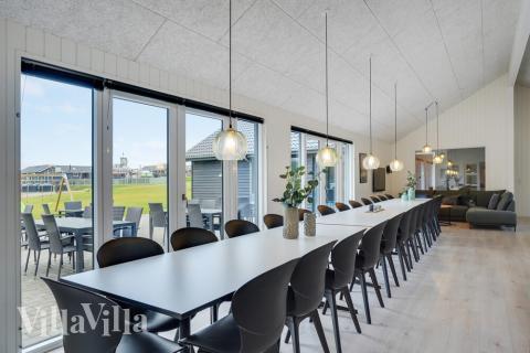 Opholdsrum med plads til 26 i luksushus nr. 530.