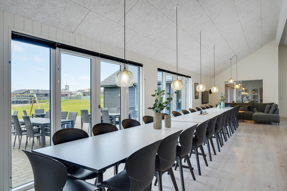 Opholdsrum med plads til 26 i luksushus nr. 530.