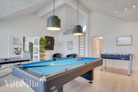Ud over de mange timer, man kan bruge i husets pool-afdeling, så byder luksushus 530 også på billard/bordtennis og dart