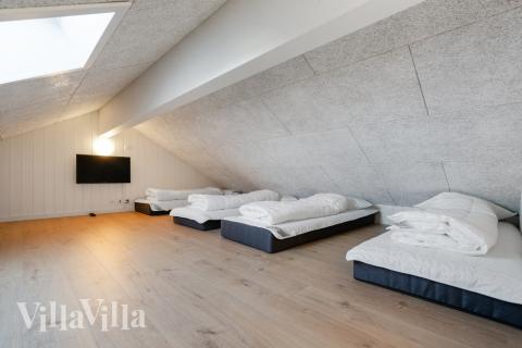 Nogle af de 14 sovepladser findes på hemsen i luksushus nr. 533