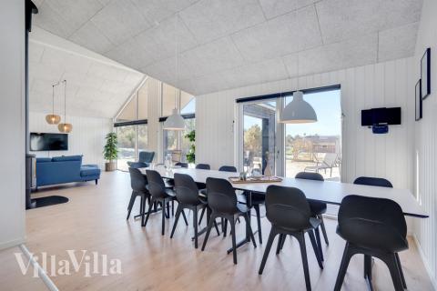 Opholdsrum med plads til 14 i luksushus nr. 533.