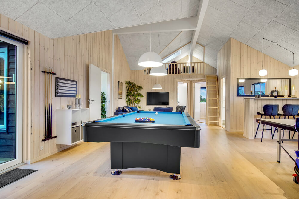 Ud over de mange timer, man kan bruge i husets pool-afdeling, så byder luksushus 529 også på billard/bordtennis og dart
