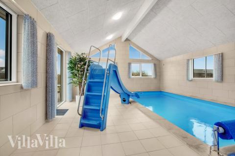 Den lækre pool i luksushuse nr. 529 til 20 personer