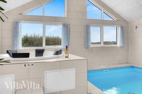 Nyd varmen i spaen i luksushus nr. 529 i Nordjylland