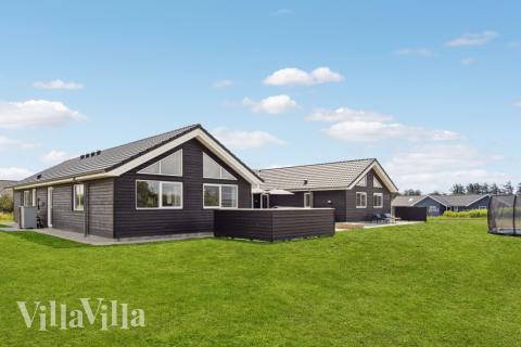 Dette skønne poolhus nr. 529 med plads til 20 personer ligger i Nordjylland