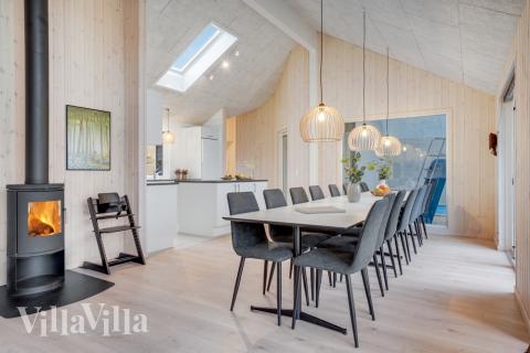 Opholdsrum med plads til 16 i luksushus nr. 524.