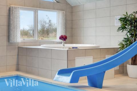 Nyd varmen i spaen i luksushus nr. 524 i Sydjylland