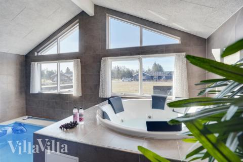 Nyd varmen i spaen i luksushus nr. 523 i Nordjylland