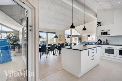 Velindrettet køkken i luksushus nr. 523 i Nordjylland.