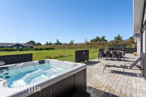 Luksushus nr. 523 byder bl.a. på et dejligt spabad