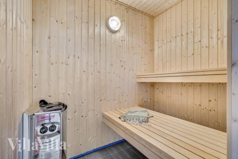 Nyd varmen i saunaen i luksushus nr. 536 til 18 personer