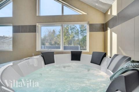 Nyd varmen i spaen i luksushus nr. 536 i Vestjylland