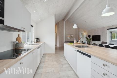 Køkkenet i luksushus nr. 535 er godt indrettet.