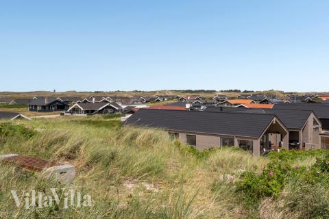 Dette skønne poolhus nr. 541 med plads til 18 personer ligger i Vestjylland