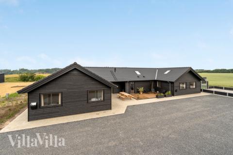 Flot sommerhus nr. 546 med god plads til op til 30 personer