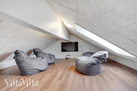 Nogle af de 30 sovepladser findes på hemsen i luksushus nr. 546