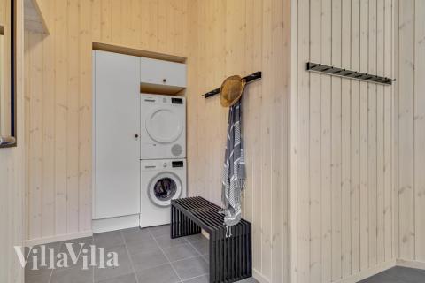 Den rummelige entre i luksushus nr. 568 i Vestjylland