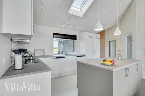 Køkkenet i luksushus nr. 547 er godt indrettet.