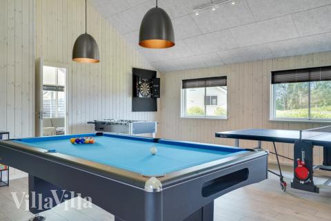 Ud over de mange timer, man kan bruge i husets pool-afdeling, så byder luksushus 547 også på mange udendørs aktiviteter