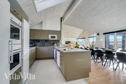 Køkkenet i luksushus nr. 558 er godt indrettet.