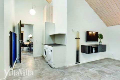 Den rummelige entre i luksushus nr. 570 i Vestjylland