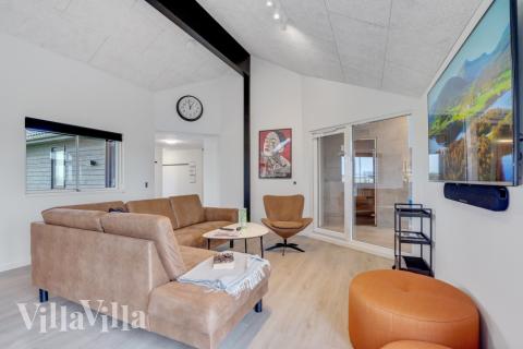 Sofahjørnet i luksushus 551 i Vestjylland.