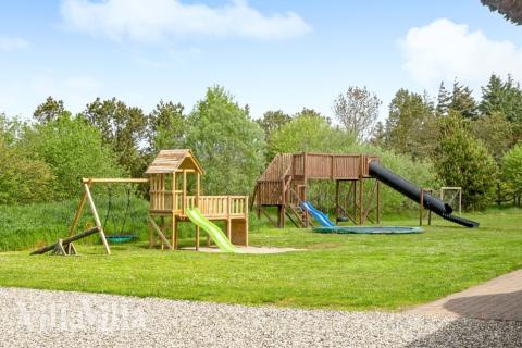 Stort udvalg af udendørs aktiviteter ved luksushus nr. 573 i Vestjylland.