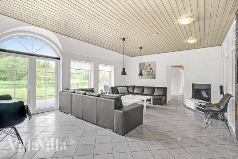 Sofahjørnet i luksushus 573 i Vestjylland.