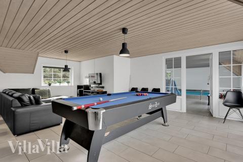 Det store lyse opholdrum i luksushus nr. 574 til 12.