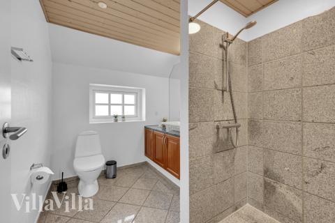 Ét af badeværelserne i luksushus nr. 575