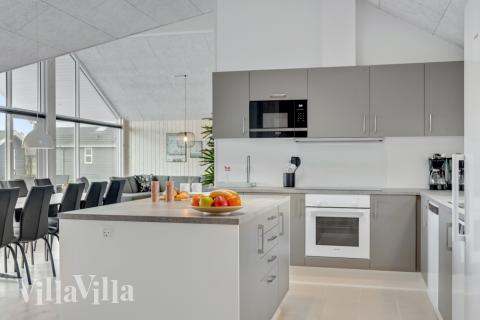 Køkkenet i luksushus nr. 553 er godt indrettet.