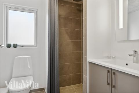 Ét af badeværelserne i luksushus nr. 577