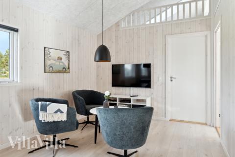 Luksushus 577 til 18 personer byder på et stort aktivitetsrum med bl.a. billard og dart